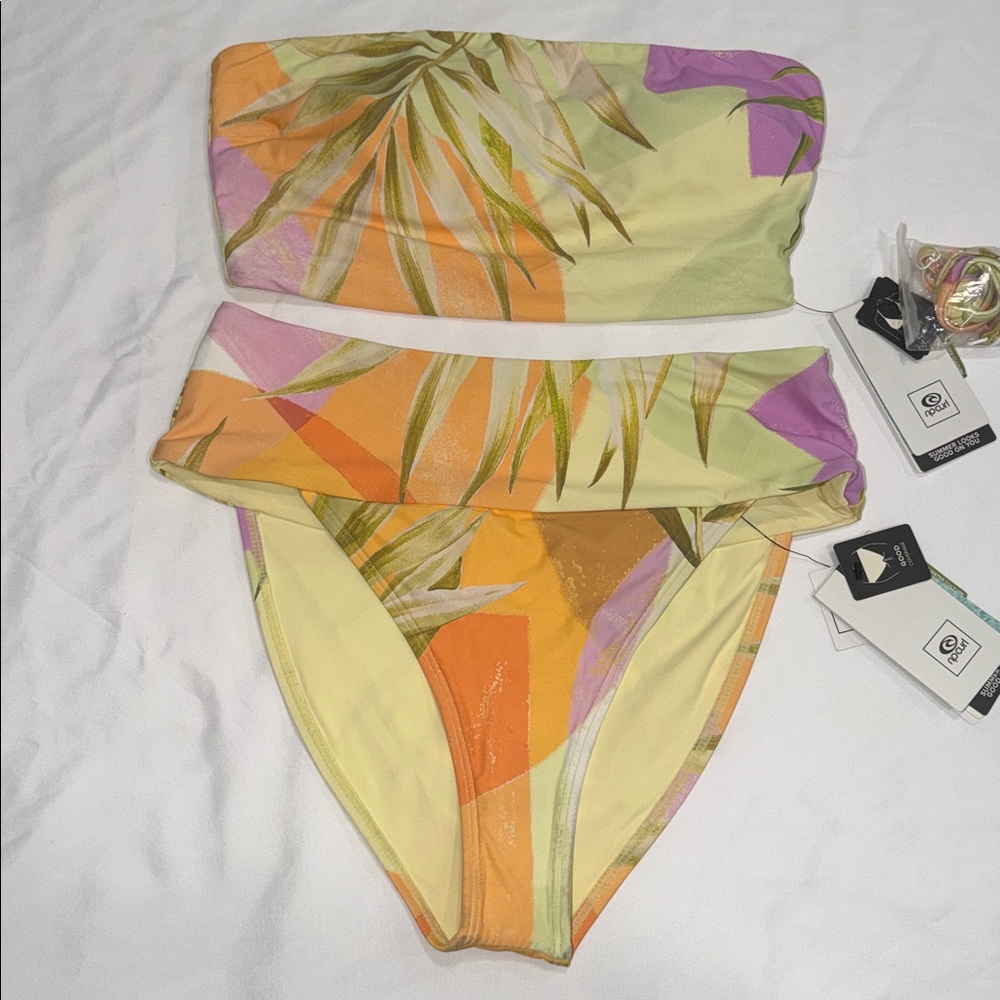 RIPCURL Montego Bay Bandeau Bikini Top & High Waist Bikini Bottom, SMALL - Picture 2 of 11